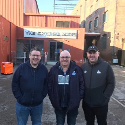 Huddersfield Town fan,scuba diving, metal detecting and fishing my hobbies. When I am not frying fish & chips at New Road Fisheries Kirkheaton.