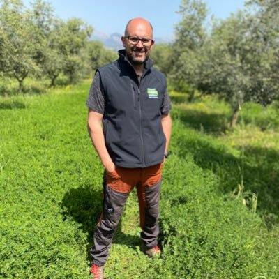 Pagès i enginyer. En aquest ordre. Productor d’oli ecològic @Oliric_oil. President de @Apaema. Opinions personals.