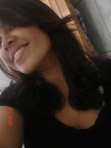 Sou casada,cristã,Meio Nômade... Amo a Cristo e Amo minha família...sou grata a Deus pelo oq ele me deu!!!Very Happy!!!