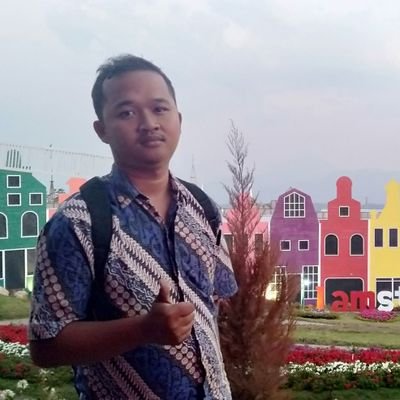 Saya Nugroho, saya asli Semarang, saya seorang pembisnis online, saya ingin mengajak kalian semua untuk mendapatkan cuan bersama sama