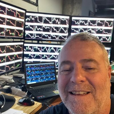 Retired Institutional Broker, member Chicago Stock Exchange ! Strat follower and Day Trading Stocks ! Give me a follow it will help your P&L !  Phil 4:13 !