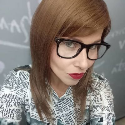 Periodista #UCV. Escritora del libro El Decapitador de Los Lagos. Docente universitaria. Locutora certificada