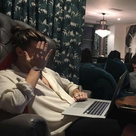 mzstyls's profile picture. philosophy'23. stop genocide🍉