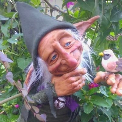 Crítico, sarcástico y dueño de la verdad a madres… muy antichairo