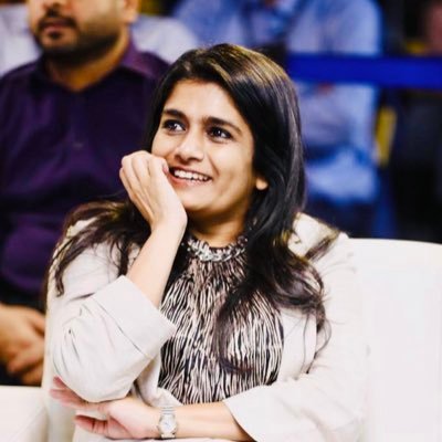 sandyvis's profile picture. Believer, dreamer, mother, wife, friend, overt feminist, passionate, confirmed foodie, emotional and a lawyer. Views firmly and solely personal!