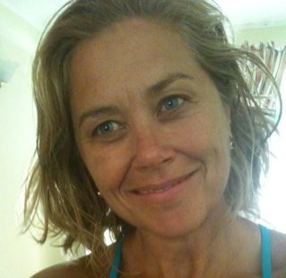 Californian - Dutch gal, yogini, coach, friend, sister, lover, daughter, business woman, Yoga Moves (cheer) leader, truth seeker, goddess! Oh yea!