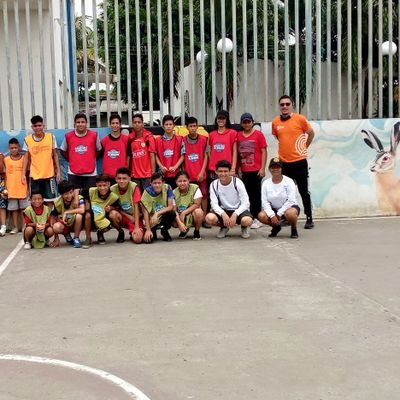 LCDO. EN CULTURA FÍSICA, ENTRENADOR DE FÚTBOL , EX @FormativasBsc, @delfos, @ITSF, APASIONADO POR EL FÚTBOL.
Representante del Ecuador ante la @TchoukballFITB