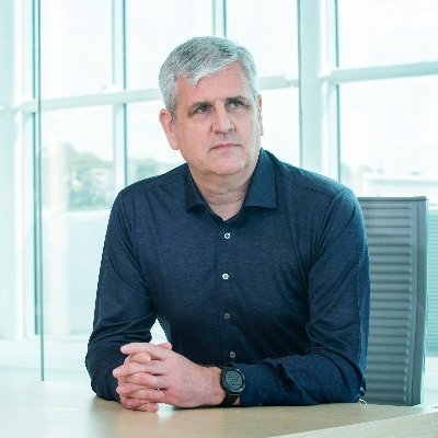 I am an accredited EMCC Senior Practitioner Coach. I work with Business leaders from within tech, corporate and ambitious startups to get real about performance