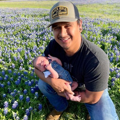 Hard working Chicano 🇺🇸🇲🇽 Family man 👨‍👩‍👦‍👦 Future entrepreneur 💡 DFW METROPLEX 🌆 https://t.co/LeYTnaTQO1