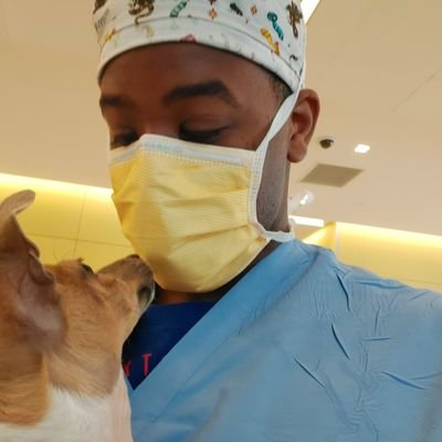 PGY-2 @UTSW_Surgery 👨🏾‍🔬 | Aspiring Pediatric Surgeon🩺 | Dog Parent 🐾 | Committed to Increasing Minorities in Medicine ☤ | Tweets Are My Own 🐤