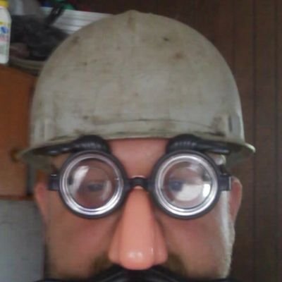 LeadFarmActual's profile picture. I like to party.