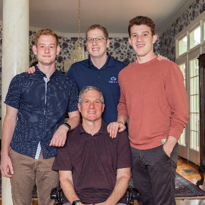 robluft's profile picture. A father who cares about his family, friends and country.