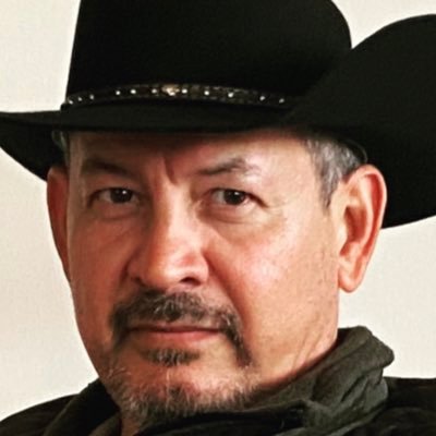 From Laredo Texas USA, Manager at Arguindegui Oil Co. since 2003, Team roping, Horse training