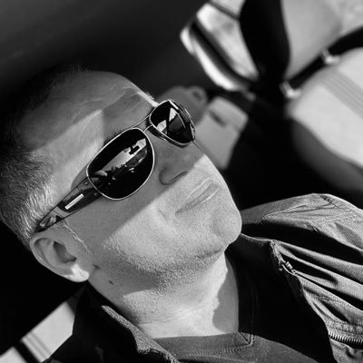 #Content #Creator #Manager #Artist #Datenschutzbeauftragter #dataprotectionofficer //Founder @merkezim_de @airportdetails_ @reisekugel @tuerkeilife @netvee_