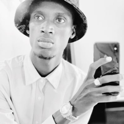 Ssamou_yefa's profile picture. Je n'ai pas le temps de haïr les gens qui me détestent parce que je suis trop occupé à aimer ceux qui m'aiment.