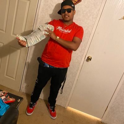 25 • Just a young nigga tryna make it • Twitch : xFearKeijuan • PSN : xFearKeijuan