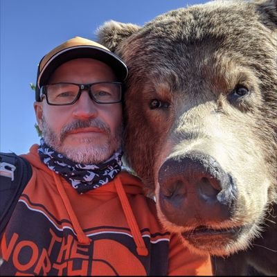Trail runner. Steelers/Red Sox/Penguins fan.
Lover of my family, dogs, and people trying to improve themselves.