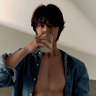 MiingyuKiim's profile picture. Mingyu more like Biggyu, big where it matters