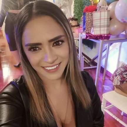 Abogada en materia Agraria, reportera de noticias retirada.
