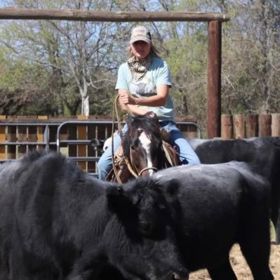 Texas girl who loves Jesus, family, and ranching.