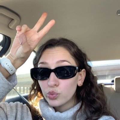 mandyadk14's profile picture. ¯\_(ツ)_/¯