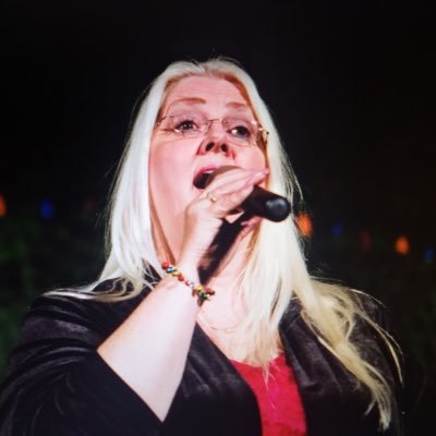 kristi_gilkey's profile picture. Love Jesus, Love to sing, Love to sing for Jesus! 💗 Wife, mother of two sons and lover of Dachshunds.