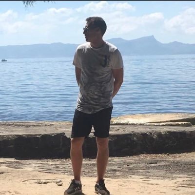 JohnLilj100's profile picture.