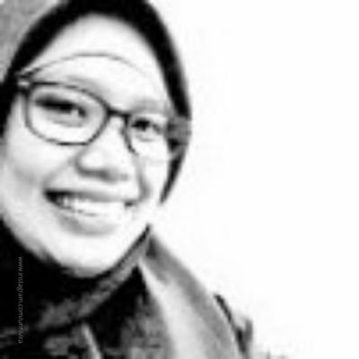Pecinta cerita, buku, dan pastry
