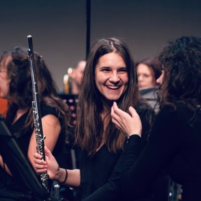 PhD Student in Contemporary History, Humanitarianism, Swiss Red Cross & Disaster Relief 🇨🇭👷♀️🌍