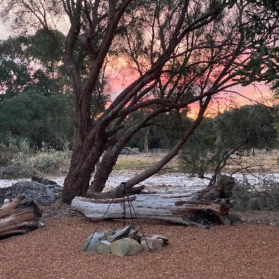 Baby boomer on 5 acre Homestead in Perth, Western Australia.