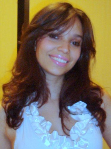 - Estudante de Direito,adoro  política e claro : Corinthiana até morrer !