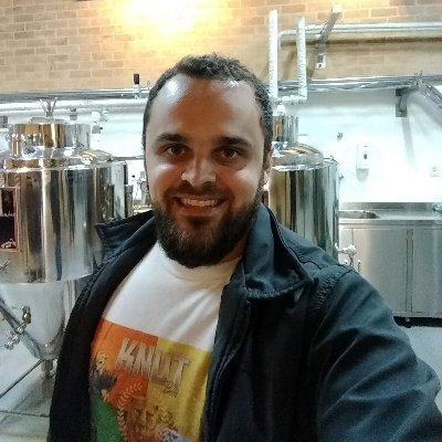 15k no Instagram ///
Mestre Cervejeiro ///
Consultor de Cervejarias ///
Mais de 300 Alunos em 4 Países ///
Faça a Melhor Cerveja na sua Casa.