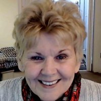 Rosemary Overson (@de5ertrose) 's Twitter Profile