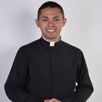 Paraense de São Miguel do Guamá
Sacerdote da @cancaonova
Licenciado em Filosofia
Pós graduado em #bioética
Bacharel em Teologia
Escritor e comunicador