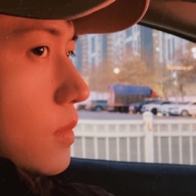 LUTAO05164088's profile picture. 原创摄影师 全国可约 。有想法有创意的可互免约创作。作品持续更新，不卖图，互相尊重，感谢关注! v博：T-十一 约拍v：LQT7777888