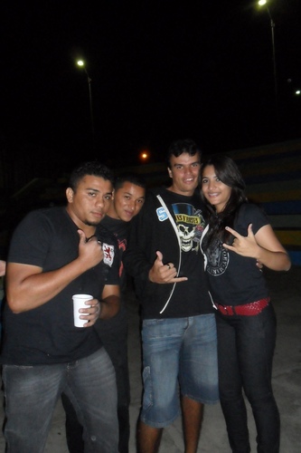 Sou apenas mais um fã do rock e de Slash , e do Sport Club Recife
