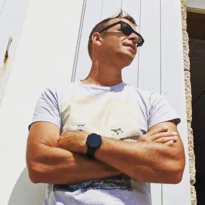 SebastienGoix's profile picture. Navigateur #avgeek #Telecom #Digital #Medias #Cycling #Bretagne
 «La simplicité est la sophistication suprême»