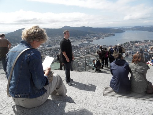 saskiavanderkro's profile picture. Adviseur Intensieve Dienstverlening UWV Holland-Rijnland, vrijwilliger Medical Checks for Children, documentaires, literatuur, kunst, hardlopen en reizen