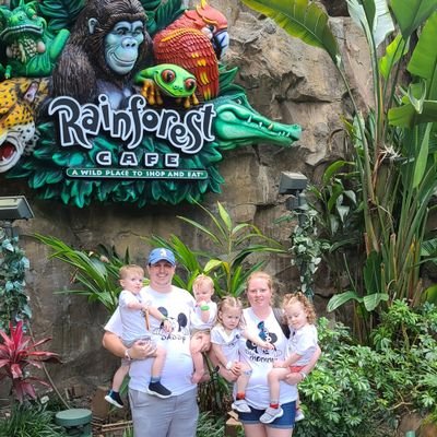 JoeyFinley_476's profile picture. Husband.
Father.
Braves Baseball.