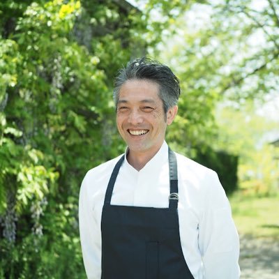 山形県出身。小豆島でレストランとジェラート屋さんをやってます。