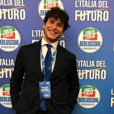 Assistente parlamentare presso #ParlamentoEuropeo, consulente politico e coordinatore @FIGNapoli. Amo la democrazia, la libertà e l'#Europa