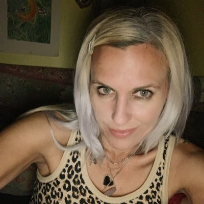 sunlovey's profile picture. ☆ music ☆ fashion ☆ food ☆ dwellings ☆ travel ☆ offspring ☆ STELLA & DOT stylist ☆ do CHECK OUT: https://t.co/khMk1uJdv3