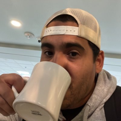 ErickELeiva's profile picture. Real Estate Agent in Pensacola, FL / Fan of all things Design, Construction, Technology, Chile, Soccer, Cars, Nature ESTO VIR 👊🏼