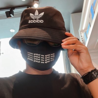 zucryz's profile picture. Creator of Metamon 🧬 Product designer, Contemporary visual artist, Social Media Strategist & Marketer • Crypto enthusiast & NFT creator