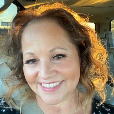 Free spirit artistic woman who’s in love with her husband, children and country. Thanking God everyday for my many blessings and friends.