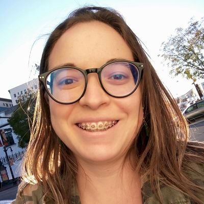 vivigc2's profile picture. Escritora y periodista peruana. Autora de «El amor viene en un estuche de 6x6» (2018) y «Quemando Margaritas» (2021). Libros. Economía. Género.