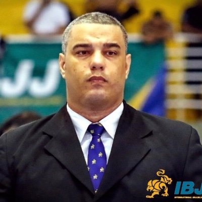 International Referee Jiu-jítsu, Second Degree Black Belt, Jiu-jítsu Coach at Palms Sports, Administrator, Team Nova União. From 🇧🇷 Living in 🇦🇪