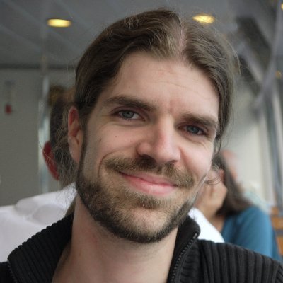 Full stack developer | create https://t.co/7pMVvNchkQ in my free time | love clean code | software architecture | REST