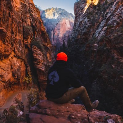 lucascxno's profile picture. 