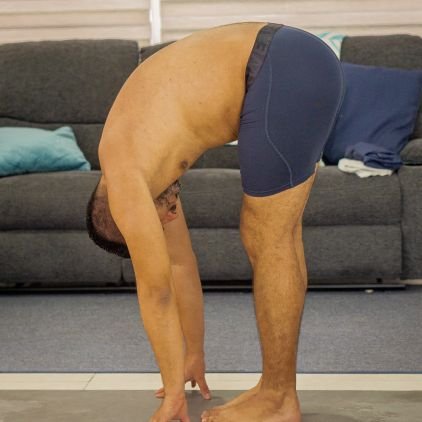 Espacio seguro para la práctica del yoga desnudo.